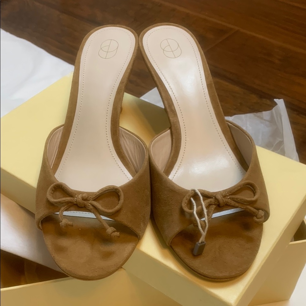 Porte & Paire Elegant Tan Women's Suede Slide Sandals 41